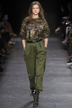 isabel marant Military Style Outfits, Army Clothes, Military Outfit, Famous Fashion, Junior Outfits, Fall 2014