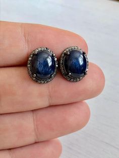 Diamond Christmas, Stud Earrings Diamond, Sapphire Stud Earrings, Sapphire Earrings Studs, Round Sapphire, Sapphire Studs, Earrings Round, Blue Sapphire Diamond, Earrings Diamond