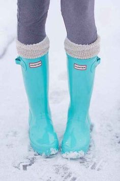 Hunter Rainboots | 37 Ways To Treat Yourself With Tiffany Blue Rain Boots Women, Hello Fashion, Blue Rain, Beauty And Fashion, Looks Chic, Tiffany Blue