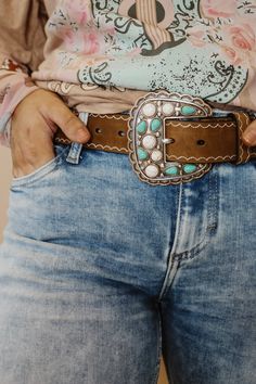 Western Gifts Women, Turquoise Shoes Outfit, Western Wishlist, Belt Buckle Display, Buckles Belt, Buckle Display, Country Belts, Turquoise Shoes, Western Car