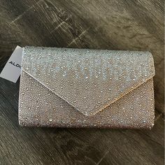 Aldo Sparkly Purse - With Tags Silver Clutch Evening Bag For Dinner, Elegant Silver Clutch For Dinner, Elegant Silver Sparkling Bag, Elegant Silver Sparkling Bags, Silver Clutch Bag For Dinner, Chic Silver Envelope Evening Bag, Silver Rectangular Bag For Dinner, Silver Sparkling Clutch For Events, Sparkling Silver Clutch