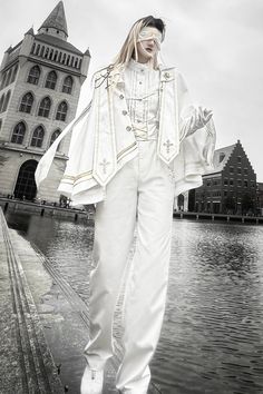 Choir White and Gold Long Sleeves Shirt + Pants + Cape Ouji Fashion Set White Fantasy Outfit Male, Punk Mode, Lolita Outfit, Marching Band Uniforms, Male Angel, Gold Hat, Band Uniforms, Angel Outfit