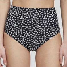 Size:S/P Gap Black&White Daisy Pattern Bikini Bottoms Nwt Rtl:$54.95 Summer Swimwear By Gap, Gap Summer Swimwear For The Pool, Gap Summer Swimwear For Pool, Summer Pool Swimwear By Gap, Gap Summer Beachwear Swimwear, Gap Swimwear For Beach Season, Gap Swimwear For Summer Pool Time, Gap Swimwear For Summer Pool, Gap Swimwear For Summer Pool Season