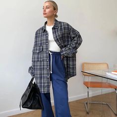 Keith Casual Oversized Plaid Shirts Plaid Oversized Shirt Outfit, Plaid Shirt Outfit, Breast Sizes Chart, Oversized Shirt Outfit, Oversized Plaid Shirts, Nerd Chic, Fit Pics, Winter Mood, Plaid Decor