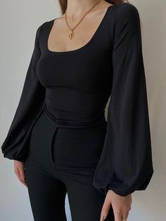 Puff Sleeve Square Neck Blouse Kylie Style, Crop Top Styles, Square Neck Blouse, Fit Clothes, Jeans Overall, Fits Clothes, Black Outfits, Jeans Cargo, Blouse For Women