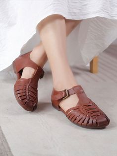 Fabric: Cowhide Overview: (1)Soft Rubble Sole (2)Pigskin Insole Detail In Tile Measurement Size: 35,36,37,38,39,40 Heels:1.5cm #shoes #hollowout #flats #leather Cushioned Flat Heel T-strap Sandals, Comfortable Closed Toe T-strap Sandals, Genuine Leather Sandals, Flats Online, Pig Skin, T Strap Sandals, T Strap, Leather Flats, High Quality Leather