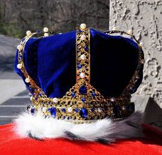 ROYAL Blue King Crown, Customized Male Crown, Men's Crown, Crowns and Tiaras, Gold, Medieval, Head Accessories, Custom Crown,Baroque Crown This is great handmade medieval style crown. Unique design and fine jewelry quality of work. Great accent for kings or queens or other noble character, great accessory for both events and regular usage. - Crown is made to fit head circumference, please measure it as it showing on a picture attached - Choose stones colors you like. Write me about hat color - Higher point 8,5" ( 22 cm) Ready to ship Blue King Crown, Baroque Crown, Crowns And Tiaras, Male Crown, Night Theme, Crown Aesthetic, Custom Crown, Crown Gold, King Crown