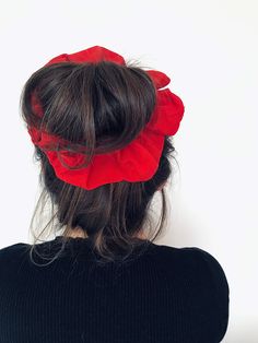 Our statement bright red Jumbo XL Scrunchie! These scrunchies are made from soft cotton jersey and are designed to stay in place all day - our Jumbo XL scrunchies are designed to twist twice in your hair. These XL Scrunchies are the perfect accessories to achieve voluminous looking hair. Crafted from soft, durable fabric, this oversized red scrunchie is designed to secure even the fullest of locks, without slipping or compromising style. Feeling bold? Our oversized XL scrunchies are here to make a statement! These chunky, colourful hair accessories are anything but subtle, bringing all the drama your 'do needs. Dare to be daring and make this the crowning glory of your outfit! At Black Bow Co. we try to keep plastic use as low as possible. Our hair accessories will keep your hair out of th Red Head Gifts, Giant Scrunchie, Red Scrunchie, Xl Scrunchie, Oversized Scrunchie, Red Giant, Velvet Headband, Wedding Headband, Plaits