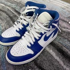 They Are A 6 In Grade School Size Womens 7.5, Good Condition. No Box Please Contact Me Before Buying Blue Sneakers Women Outfit, Billie Concert, Nike Shoes Jordan, Shoes Jordan 1, Sneaker Outfits Women, Jordan 4s, Nike High Tops, Nike Shoes Jordans, Shoes Jordan