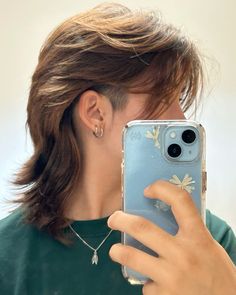 short wolf cut/soft mullet with tapered sides Mullet For Women Straight Hair, Soft Mullet Undercut, Woman Undercut Long Hair, Small Side Undercut, Wolf Cut Mullet Girl, Short Haircut With Shaved Sides, Mullet Wolfcut Girl, Soft Mullet Haircut Wolf Cut, Mullet With Shaved Sides Curly Hair