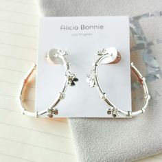 Alicia Bonnie Eternity Silver Hoop Earrings 14k Platinum Over Brass 1.5" New With Dust Bag Bonnie Jewelry, Free People Earrings, Vintage Drop Earrings, Vintage Clip Earrings, Boho Style Earrings, Rose Gold Quartz, Witch Jewelry, Crystal Hoop Earrings, Crystal Dangle Earrings