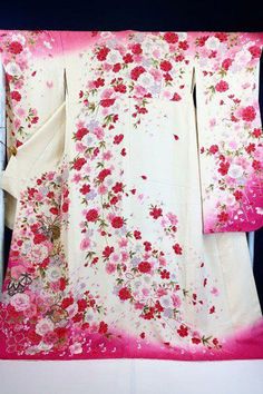 This lovely and gorgeous furisode (long-sleeved kimono) is made of white cream-colored silk with silver threads, and is richly decorated with cherry blossoms in pink. The cherry blossoms are embroidered with lame, and it is the perfect piece for a sparkling and glamorous day. Contents of the set Furisode (long kimono) Long underwear obi Obiage Obijime Collar Kimono Furisode: Height (from the shoulder): approx. 172.0 cm (not possible to make out the body length), lintel: 123.0 cm Sleeve length of Long Sleeve Kimono, Luxurious Wedding, Butterfly Embroidery, Japanese Patterns, Long Kimono, Japanese Kimono, Japanese Culture, Gorgeous Design, Cherry Blossoms