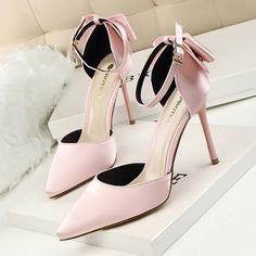 Sepatu Pump, Red Wedding Shoes, Hak Tinggi, Heels Patterns, Bow Sandals, Womens Summer Shoes, Bow Heels, Super High Heels