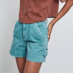 These Shorts By Bdg From Urban Outfitters Feature A High-Rise, Relaxed Leg, Zip Fly, Utility Detailing At The Legs, And A Cutoff Hem. Color: Turquoise/Blue Size: 25 Same Or Next Day Shipping Winter Y2k, Y2k Outfit Ideas, Carpenter Shorts, Women Y2k, Thrifted Outfits, Skirt Y2k, Jeans Y2k, Y2k Outfits, Outfits Verano