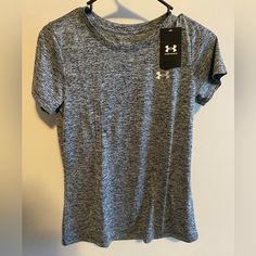 Under Armour Women's Heatgear Short-Sleeve T-Shirt. Brand New With Tags. Size Xs. Athletic Heather Workout Tops With Short Sleeves, Athletic Heather Short Sleeve Athleisure Top, Athletic Heather Short Sleeve Tops For Athleisure, Athletic Heather Workout T-shirt, Gray Short Sleeve Workout Tops, Under Armour Short Sleeve Casual Activewear, Under Armour Casual Activewear Short Sleeve, Gray Short Sleeve Top Athleisure, Athleisure Gray Short Sleeve Top