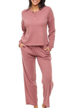 This ribbed, waffle knit pajamas set for women from Alexander Del Rossa offers unparalleled comfort and durability, all while keeping it stylish. The ribbed structure of this premium fabric ensures a light and soft feel, which also boasts remarkable durability. This ribbed fabric will not shrink, and the colors, after extensive testing, have been proven not to bleed. Top features of this ribbed set include: a round crew neck neckline, a half-open button-down closure, and elasticized sleeve cuffs Knit Pajamas, Bedtime Outfit, Rose Taupe, Men's Robes, Cotton Nightgown, Comfortable Pajamas, Womens Pajamas Pants, Onesie Pajamas, Fleece Pajamas