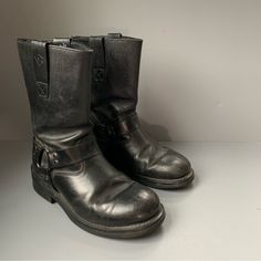 Herman Survivors Gene Vintage Leather Biker Boot Mens 8.5. Womens 9.5-10. Runs 1/2 Size Small Black Excellent Condition. Original Removable Foot Liners Vintage. Rare Find Leather Upper Durable Rubber Traction Outsole Spot Clean Slip & Oil Resistant Rounded Toe Pull On Cushioned Footbed Mid Calf Heavy Construction Waterproof Boot Originated In Poland. High Quality. Walmart Bought Out This Company A Some Time But These Are The Original /Vintage. Around 1970 Herman Survivor Boots, Black Rugged Moto Boots With Vibram Sole, Leather Moto Boots For Riding, Leather Biker Combat Boots For Streetwear, Moto Boots With Round Toe For Riding, Biker Style Moto Boots With Round Toe For Riding, Leather Biker Boots For Streetwear, Black Biker Moto Boots For Riding, Biker Style Leather Combat Boots For Streetwear