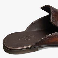 Cyrus Scritto Leather Slipper - Berluti Berluti Shoes, Mens Leather Boots, Man Style, Leather Slippers, Private Event, Oman, Shoes Men, Summer Shoes, Eos