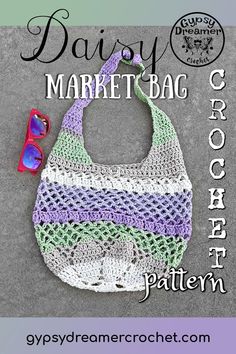 a crocheted bag with sunglasses on it and the text daisy market bag crochet pattern