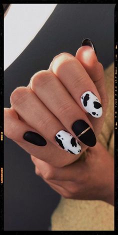 Image edited by AirBrush App. Filter: Color - ULT-3. Going out at night? Apply matte black nail polish on your almond nails, followed by a few sparkling golden stripes. #nails #nailart #nailsart #gelnails #nailsalon #acrylicnails #nailsoftheday #nailstyle #lovenails #nailsinspire #nailsaddict #photoeditor #filter #airbrush #retouch #airbrushfilter Nails Designs For Winter, Short Almond Nails Designs, Country Acrylic Nails, Rodeo Nails, Nails Edgy, Cowboy Nails, Almond Acrylic