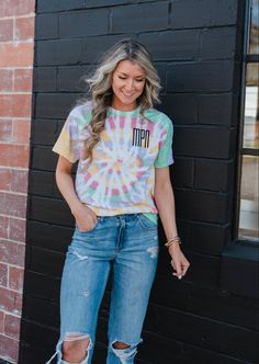 Summer Tie Dye T-shirt With Rainbow Print, Trendy Hand Dyed Short Sleeve T-shirt, Casual Short Sleeve T-shirt With Rainbow Print, Casual Rainbow Print Short Sleeve T-shirt, Casual Hand Dyed Short Sleeve T-shirt, Cute Tie Dye Crew Neck Top, Cute Tie-dye Crew Neck Top, Cute Tie Dye Graphic Print T-shirt, Cute Tie-dye T-shirt With Graphic Print