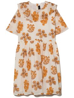 Beige/yellow cotton Wildflowers-print short-sleeved dress from MINI RODINI featuring round neck, frilled collar, all-over floral print, short sleeves, voluminous skirt and rear button fastening. | Mini Rodini Wildflowers-print short-sleeved dress Frilled Collar, Voluminous Skirt, Girls Casual Dresses, Printed Cotton Dress, Mini Rodini, Floral Print Shorts, Vestido Casual, Skirted Swimwear, Swimwear Tops