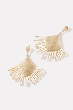 EVEREVE Women's Bennie Raffia Earring, Gold Fringe Earrings For Vacation, Gold Fringe Earrings For Beach, Beach Gold Fringe Earrings, Elegant Gold Tassel Earrings For Beach, Elegant Woven Earrings For Vacation, Fringe Earrings For Beach, Elegant Woven Earrings For Spring, Elegant Woven Earrings For Party, Elegant Woven Dangle Earrings