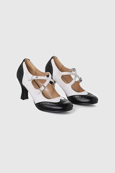 These cross ankle-strap leather shoes will stay securely on your feet, enabling you to dance as wildly as you want like the good old days in the roaring 20s. They are the perfect choice for any party looks.Features: Microfiber leather and suede lining Classic Mary Jane silhouette Heel height: 2.95"/7.5 cm Non-slip rubber sole Formal Retro Mary Janes With Ankle Strap, Leather High Heel Mary Janes For Party, Retro High Heel Mary Janes With Buckle Closure, Retro High Heel Mary Janes With Buckle, Retro Court Shoes With 4-inch Heel For Party, Retro Pointed Toe Mary Janes For Party, Retro Mary Janes With Heel Strap And Low Heel, Retro High Heel Mary Janes, Retro Low Heel Heels With Heel Strap