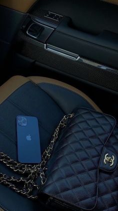 Mekka Islam, Luxury Purses, Rich Girl, Luxury Life, Black Aesthetic