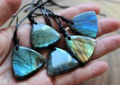 *Beautiful Green Blue Flash Labradorite Necklace *Details -Labradorite Stone Pendant -Stone Sizes   1-26x26mm  2-25x25mm  3-27x27mm  4-25x26mm  5-27x27mm  -Korean Waxed Polyester Cord - Strong and durable Cord. It is a great alternative to leather.     -Silver-plated clasp *Wearing or holding Labradorite helps you tap into a higher state of consciousness and boosts your mental and spiritual power by connecting to and healing all chakras. It also acts as a protective stone, keeping your energy bo Birthday Gift For Friend, Spiritual Power, How To Make Rope, Healing Crystal Jewelry, Labradorite Necklace, Les Chakras, Labradorite Crystal, Cordon Bleu, Labradorite Necklaces