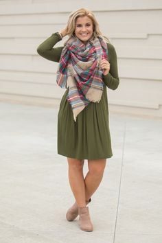 Casual Frocks, Solid Color Dress, Outfit Inspiration Fall, Cute Comfy Outfits, Dance Dress, Dance Dresses, Modest Outfits