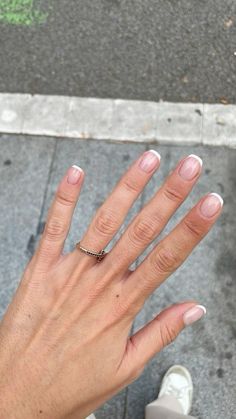 Gel French Tip Manicure, Gel Manicure Ideas For Short Nails Natural, Short Nails Ideas Square, Nail Polish Ideas For Short Nails, French Tip Gel Nails Short, Russian Manicure Short Nails, Short French Manicure, French Tips Short