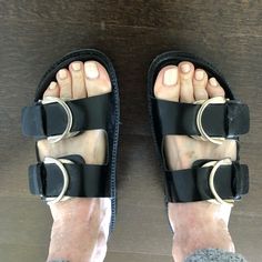 Glossy Black Birkenstock Style Sandals With Silver Hardware Zara Women Nwot 38, Never Worn Very Comfortable Black Toe Loop Sandals With Buckle Closure, Black Toe Loop Footbed Sandals For Spring, Black Toe Loop Footbed Sandals For Summer, Summer Black Toe Loop Footbed Sandals, Trendy Black Leather Footbed Sandals, Casual Black Toe Loop Footbed Sandals, Zara Adjustable Round Toe Sandals, Zara Black Sandals With Round Toe, Zara Black Sandals With Buckle Closure