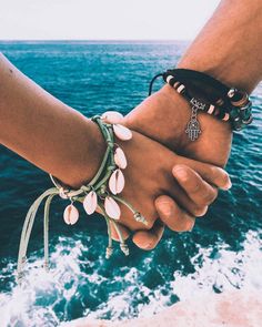 Surfer Girl Aesthetic, Moda Hippie, Instagram Direct, Artsy Pictures, Happy Summer, Surfer Girl, Beach Aesthetic, Hippie Chic, Cute Couple Pictures