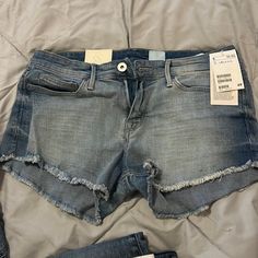 Denim Cut Off Shorts - H&M Ripped Denim Shorts, Black Jean Shorts, Festival Shorts, H&m Shorts, Black Short Dress, Denim Cutoff Shorts, Shorts Denim, Distressed Jean Shorts, Denim Cutoffs