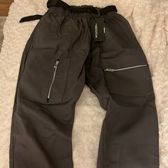 Grey Prettylittlething Woven Cargo Pants Zipper Detailing And Black Buckle Belt Nwt - Never Worn Luxury Nylon Bottoms With Cargo Pockets, Mustard Scarf, Trousers Women Wide Leg, Pink Trousers, Flare Trousers, Leather Trousers, Jumpsuit Trousers, Pleated Pants, Faux Leather Pants