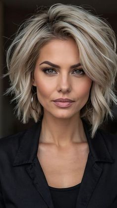 Short Haircuts Trendy, Low Maintenance Haircut Fine Hair, Short Full Hair, Medium Bobs Haircuts, Short Bob For Oval Face Shape, Blonde Balayage Short Hair Shoulder Length Layered Hairstyles, Short Bob Hairstyles For Thick Hair Choppy Layers Shoulder Length, Edgy Mom Haircut, Woman’s Short Haircut