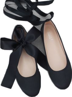 Elegant Closed Toe Ballet Flats With Laces, Spring Ballet Flats With Laces And Round Toe, Chic Round Toe Flats With Laces, Black Wedding Shoes For Spring, Elegant Lace-up Ballet Flats, Elegant Lace-up Ballet Flats For Party, Elegant Flats With Laces And Round Toe, Elegant Closed Toe Flats With Laces, Elegant Lace-up Party Flats