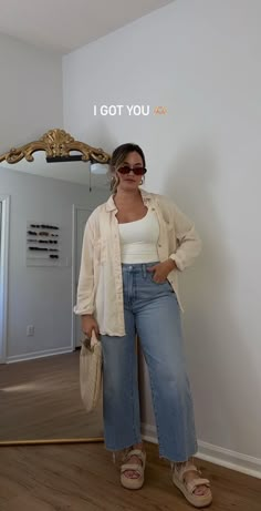 Elegant Outfit Midsize, Style For Medium Size Women, Medium Size Outfits Aesthetic, Plus Size 2025 Outfits, Light Wash Jeans Outfit Work, Midsize Outfits Jeans, Apple Shape Skirt Outfits, Outfits For Slim Thick Figures, Mid Girl Outfits