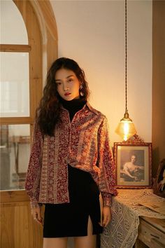 Open Shirt Outfit Women, Cloth Pieces, Aesthetic Clothing Stores, Stil Inspiration, Mode Ootd, Elegantes Outfit, Mode Inspo, Look Vintage, Mode Vintage