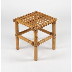 a small stool made out of bamboo sticks