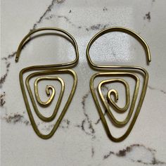 Handmade Brass Geometric Earrings Purchased From Oaxaca City, Mexico. Never Used. Please Check Gauge Measurement (Last Pic). Brass Jewelry Handmade, Brass Wire Earrings, Oaxaca City Mexico, Brass Jewellery Handmade, Antique Brass Jewelry, Oaxaca City, Beachglass Jewelry, Wire Jewelry Designs, Hammered Brass