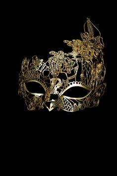 Gold Starlette authentic venetian mask with the finest metal filigree and completed with thin satin ribbons ready to wear. Manifactured in Venice by the famous venetian masters.Each is made with certified materials, repecting the European Union standards.These glazes are very durable and comfortable in contact with the skin and are water-repellent. Mask Dimensions Width: 15,5 cmHeight: 20,5 cmDepth: 6,5 cm Great Gatsby Prom Theme, Png Accessories, Gold Masquerade Mask, Venetian Masquerade Masks, Lace Cape, Queen Alexandra, Venetian Masquerade, Gold Mask, Venetian Masks