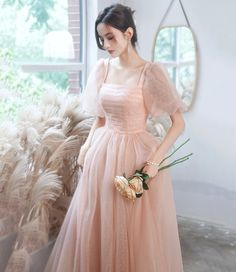 BESCHREIBUNG



Rosa Tüll lange A-Linie Ballkleid rosa Abendkleid

Produktnummer: cute703
 Silhouette: Eine Linie
 Material: Tüll
 Rückendetails: zum Schnüren
 Saum: bodenlang
 Für weitere Bilder des Kleides kontaktieren Sie uns bitte, danke.

Größe nach Maß:
 Sonderanfertigung: Für Sonderanfertigungen benötigen wir beim Auschecken die folgenden Informationen in den Bestellnotizen:
 Büste:______
 Taille:______
 Hüften:_______ 
Schulter zum Boden: _______ Pink Tulle Bridesmaid Dress For Banquet, Pink Evening Dress For Debutante Ball And Prom Season, Pink Princess Style Prom Evening Dress, Pink Tulle Bridesmaid Dress With Sweetheart Neckline, Summer Wedding Pink Ball Gown, Pink Princess Tulle Bridesmaid Dress, Pink Tulle Ball Gown For Prom, Pink Princess Bridesmaid Dress In Tulle, Pink Tulle Princess Bridesmaid Dress