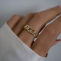 This two-toned chain ring is beautiful! Great for stacking! Looks great mix-and-matched with silver/white gold as well! - - - D E T A I L S - - -  * THICK plating of 14k Gold over 925 Sterling Silver * Sizes 4-10 * 6mm height  * Nickel-free & Hypoallergenic  Made with 100% Pure Love! ♡ Happy to answer any questions you may have! 🥰 Let's Connect! 🥰 IG: samijewels_ Silver Tarnish-resistant Chain Promise Ring, White Gold Chain Link Promise Ring, Tarnish Resistant White Gold Chain Promise Ring, Tarnish Resistant White Gold Promise Ring, Everyday White Gold Tarnish Resistant Chain Ring, Everyday White Gold Tarnish-resistant Chain Ring, Everyday Tarnish Resistant White Gold Chain Ring, Fine Jewelry Chain Ring For Promise, Fine Jewelry Chain Promise Ring