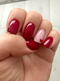 Valentines Day Nails Red Tips, February Nails Ideas Valentines Day Red And Pink, Cute Simple Valentines Nails Red, Short Red Nail Designs Classy, Easy Valentines Nails Short, Dark Valentines Day Nails Short, V Day Nails Short, Easy Valentine Nails Simple, Red Valentines Day Nails Acrylic Short