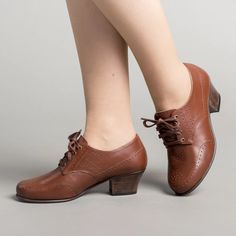 PRE-ORDER Claire 1940s Oxfords (Brown)(1920-1960) – American Duchess American Duchess, Oxford Shoes Brown, Sensible Shoes, Military Dresses, Brown Oxfords, Oxford Heels, Fashion Enthusiast, Leather Cover, Vintage Chic