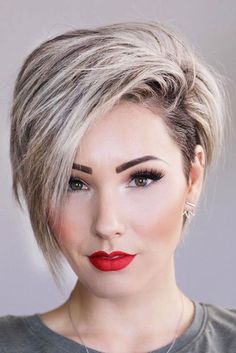 New Short Hairstyles, Kadeřnické Trendy, Edgy Pixie, Vlasové Trendy, Pixie Haircut For Thick Hair, Short Hairstyles For Thick Hair, Hair 2018, Round Face Haircuts, Short Hair Styles For Round Faces