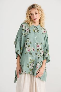 The Teddie linen shirt is an oversized, one-size fabulous top that doubles as a jacket if you leave it unbuttoned. This shirt looks equally stunning on a slim petite person as it does on full size 24. Easy to wear, comfortable, stylish, and beautiful. You will want to own more than one. Measurements... Size O/S, Bust - 162cm, Hips - 162cm (circumference) Length - 86cm Oversized Floral Print Button-up Blouse, Spring Linen Blouse With Floral Print, Spring Linen Floral Print Tops, Spring Floral Print Linen Tops, Short Sleeve Linen Blouse With Floral Print, Casual Linen Tops With Floral Print, Linen Floral Print Blouse For Daywear, Daywear Linen Blouse With Floral Print, Linen Blouse With Floral Print For Daywear