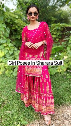 Photo Poses In Sharara Suit, Sharara Poses Instagram, Sharara Photoshoot Poses, Hairstyles With Sharara Suit, Poses In Sharara Suit, Poses In Sharara, Sharara Poses, Chic Poses, Poses Photoshoot Ideas